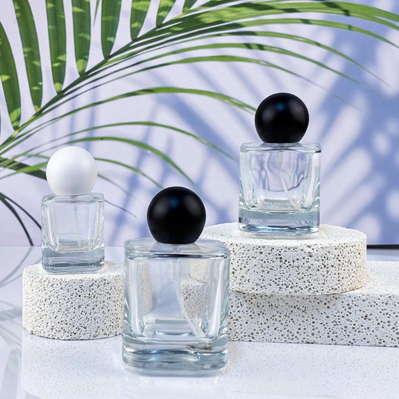 Come realizzare l'eau de parfum: una guida fai-da-te completa passo dopo passo con formule