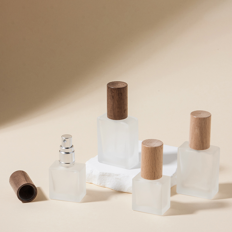 Flacone spray per profumo in vetro quadrato da 10 ml 15 ml con coperchio in legno